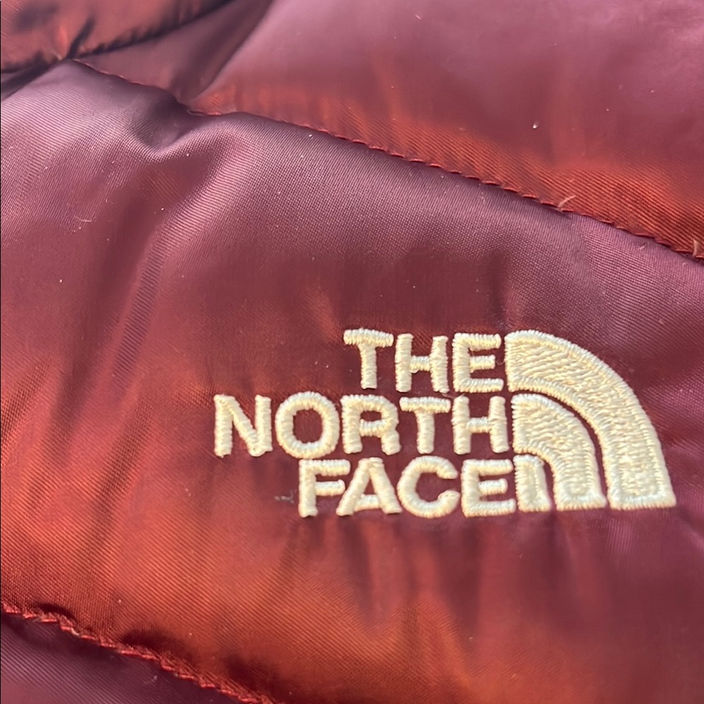 The North Face Maroon Puffer Vest - Picture 2 of 10